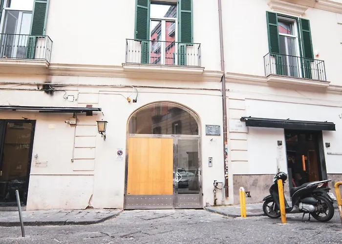 Appartamento In Pieno Centro A Napoli Vicino Al Mare